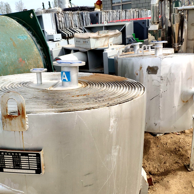 2、浮頭換熱器的介紹 2、浮頭換熱器的介(jiè)紹